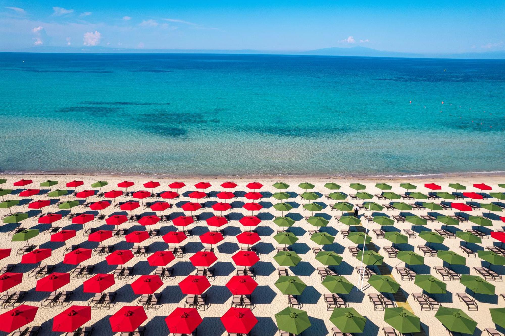 Simantro Resort Sani  Luaran gambar The beach of Portals Nous