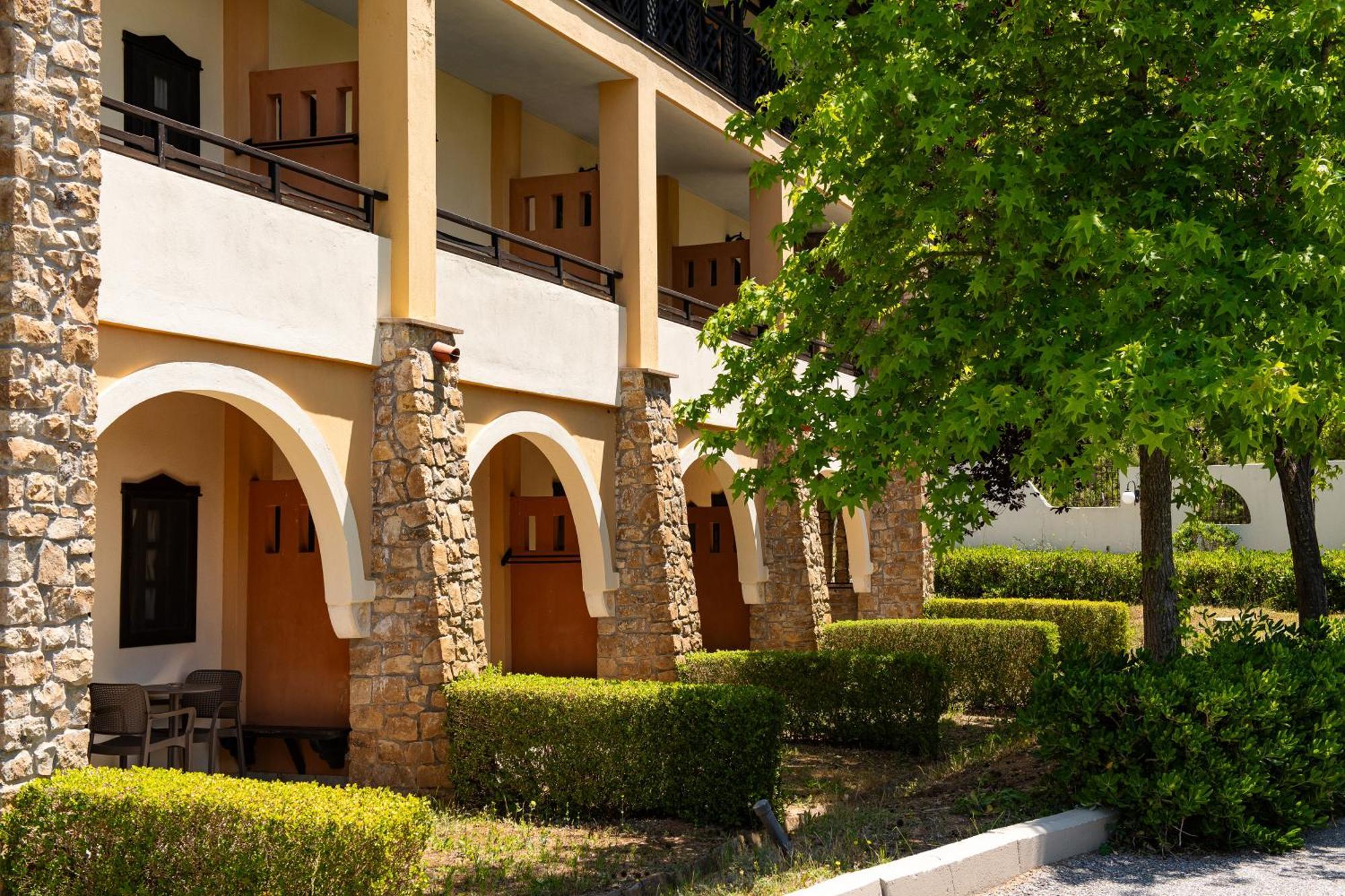 Simantro Resort Sani  Luaran gambar The University of Patras