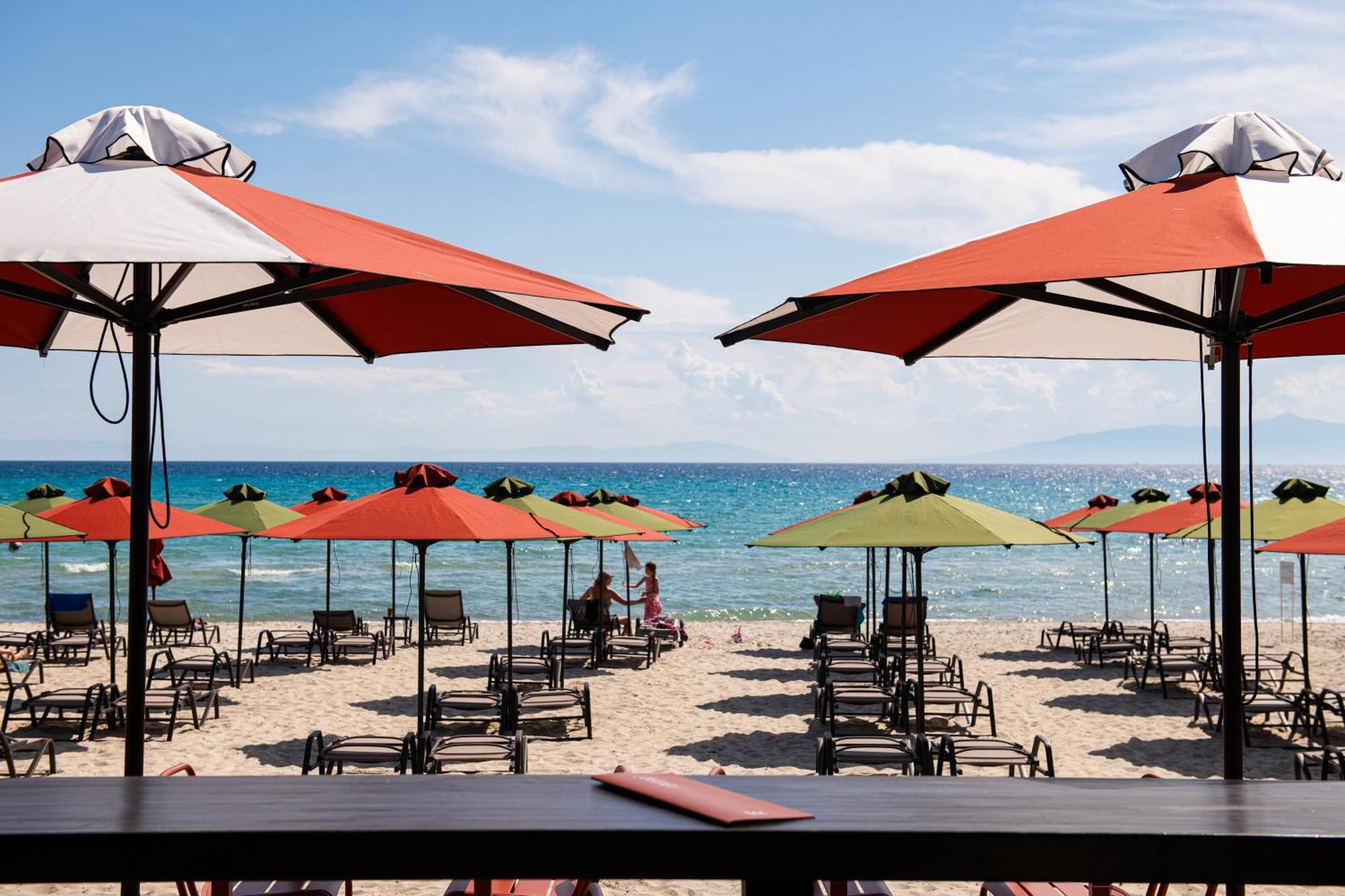 Simantro Resort Sani  Luaran gambar Beach at the Hilton